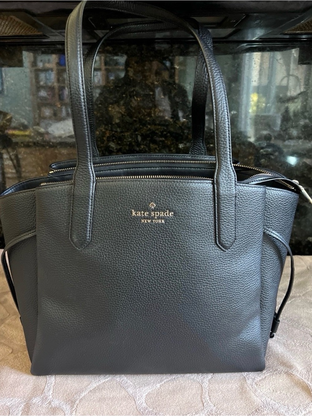 Kate Spade Dumpling Medium
Tote, Black